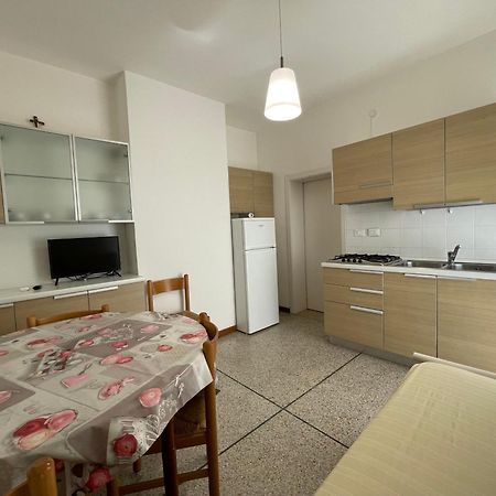 Residence Pace - Agenzia Cocal Каорле Экстерьер фото